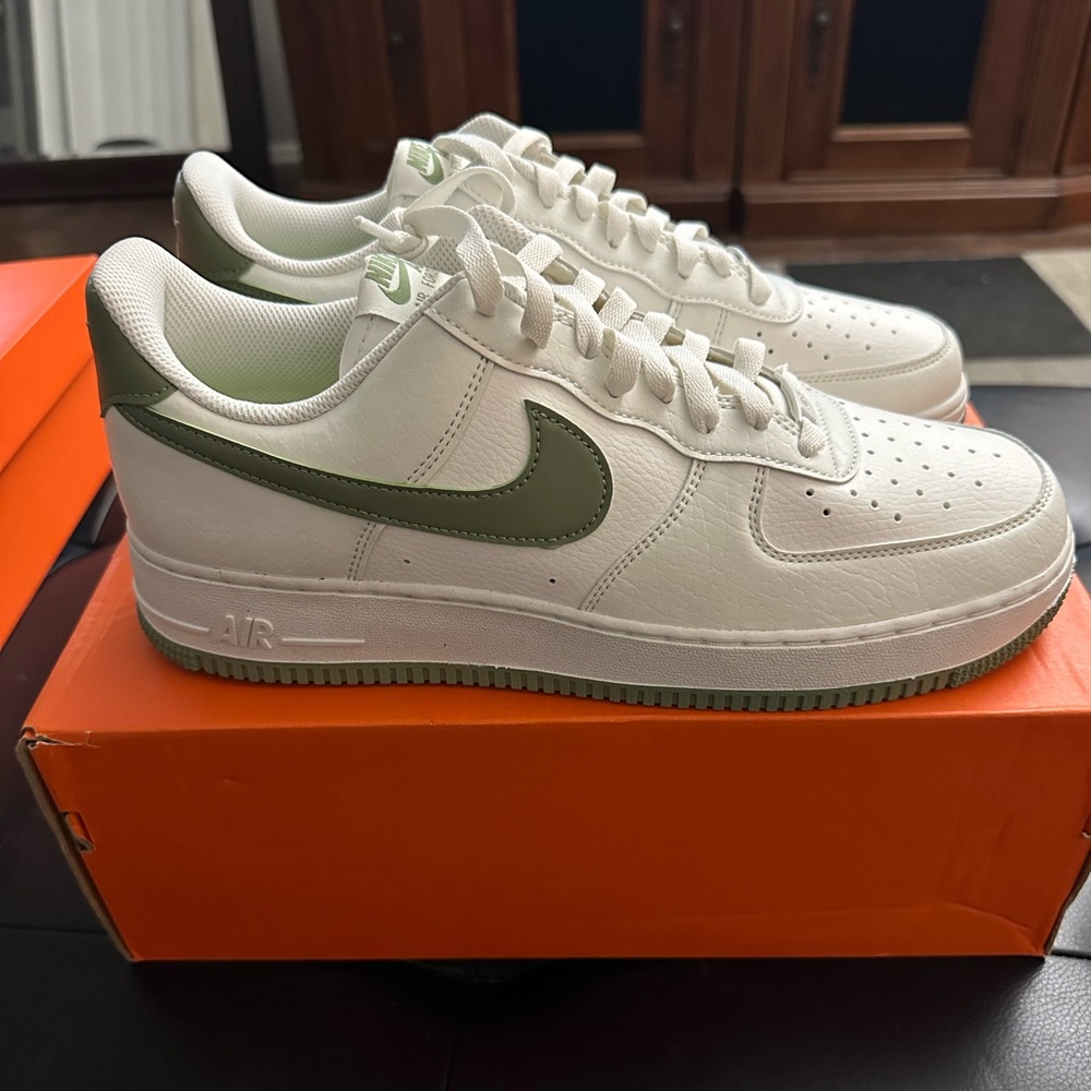 Brand new women’s Nike Air Force One size 12